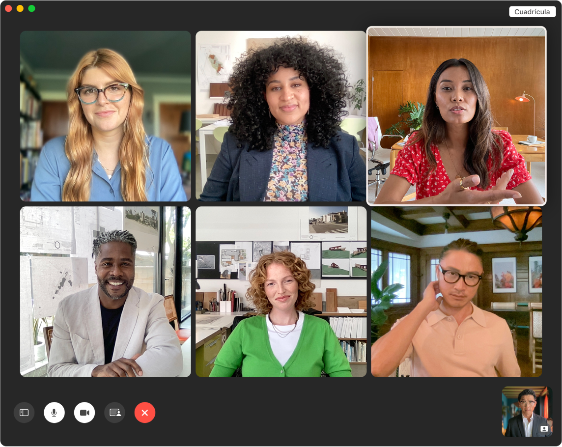 La ventana de FaceTime, con los participantes en una cuadrícula. La persona que está hablando aparece resaltada.