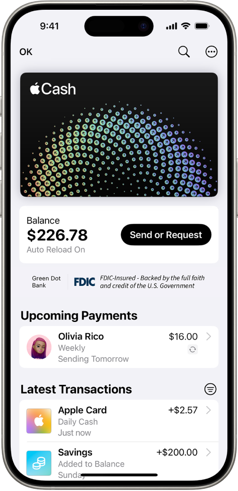 Tarjeta Apple Cash en la app Cartera con el botón más en la parte superior derecha, el saldo actual y el botón Enviar o Solicitar en el centro, y las transacciones más recientes en la parte inferior.