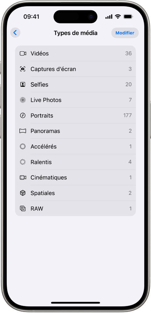 Dans l’app Photos, la collection « Types de médias » est ouverte, avec la liste des collections de photos.