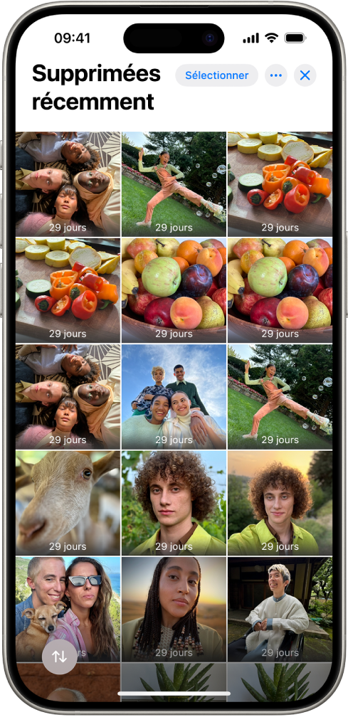 Le dossier « Supprimées récemment » dans l’app Photos. Les photos supprimées récemment s’affichent dans une grille sur l’écran.