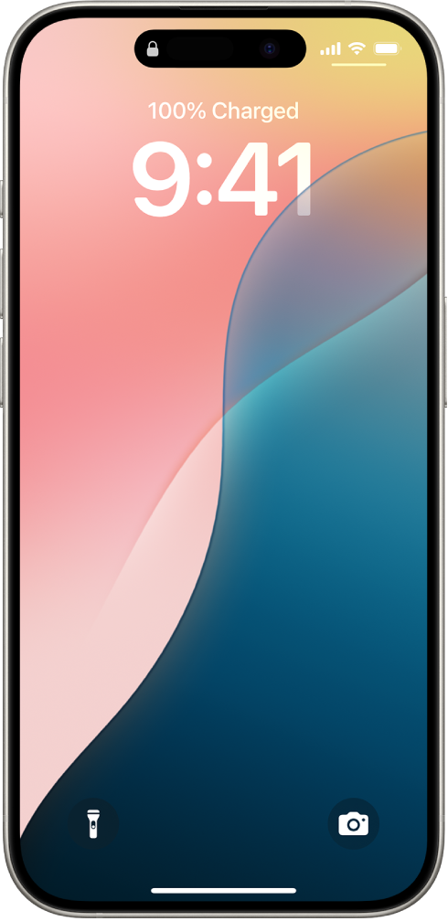 iPhone લૉક સ્ક્રીનમાં ઉપરની બાજુએ સમય અને તારીખ અને નીચેની બાજુના ફ્લૅશલાઇટ અને કૅમેરાનાં આઇકન જોવા મળે છે.