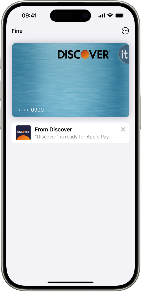 Apple Card in Wallet che mostra il pulsante Altro in alto a destra. Sotto l’immagine della carta sono presenti il saldo, l’attività settimanale e il pulsante Pagamento. In basso sono presenti il saldo attuale del conto Savings e le ultime transazioni della carta.