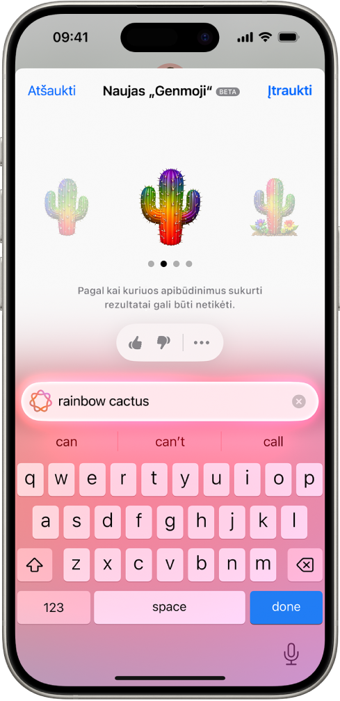 „iPhone“, kuriame rodomas programos „Žinutės“ pokalbis. „Genmoji“ rodomas ekrano viduryje, virš klaviatūros.