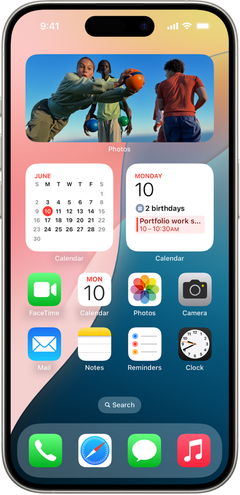 iPhone ହୋମ୍ ସ୍କ୍ରୀନ୍ରେ ପାଣିପାଗ, ରିମାଇଣ୍ଡର୍ ଏବଂ ହୋମ୍ ୱିଜେଟ୍। ରିମାଇଣ୍ଡର୍ ଏବଂ ହୋମ୍ ୱିଜେଟ୍ ଇଣ୍ଟରାକ୍ଟିଭ୍ ଫୀଚର୍ ଡିସପ୍ଲେ କରନ୍ତି।