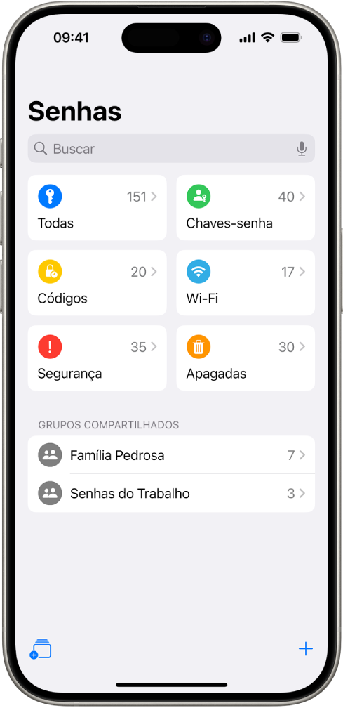 Tela de Início do app Senhas, com os botões Todas, Chaves‑senha, Códigos de Verificação, Wi‑Fi, Segurança e Apagadas, além de uma lista de Grupos Compartilhados.