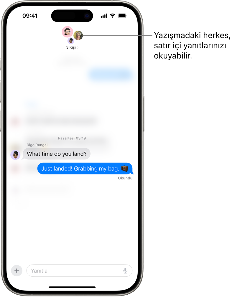 Mesajlar’da grup yazışmasında satır içi yanıt oluşturuluyor. Gruptaki kişilerin simgeleri ekranın en üstünde. Ekran klavyesi ekranın alt yarısında. Mesaj yazışmasının çoğu, satır içi yanıt ile yanıtlanan belirli metin hariç bulanıklaştırılmış.
